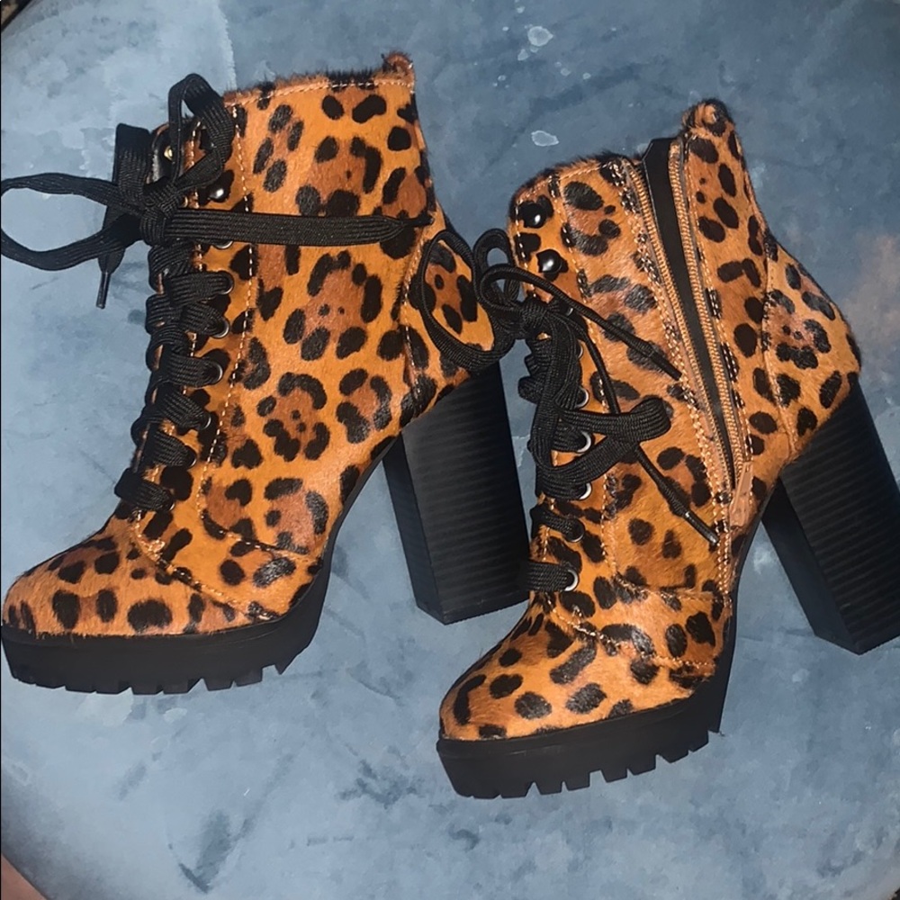 Express cheetah block heels